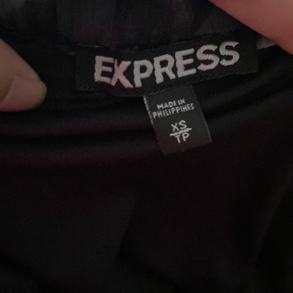 Express black and white hi-low skirt size: XS - Picture 7 of 8